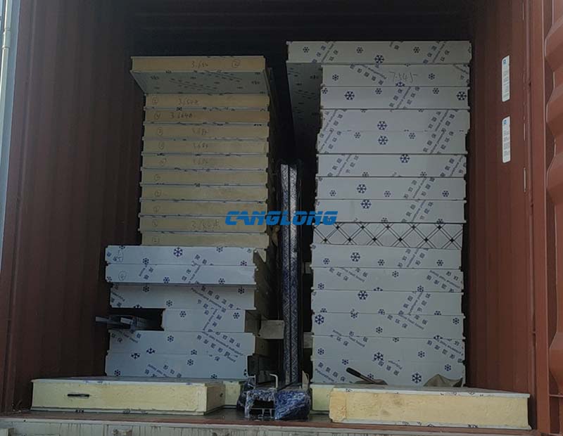 Supermarket cold storage panels shipped to the United States